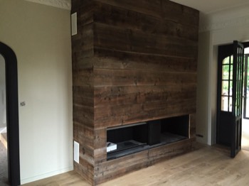  Reclaimed wood decoration 