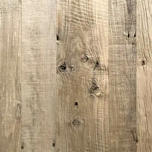 Une vue rapprochée d'un mur en bois de bois de grange.