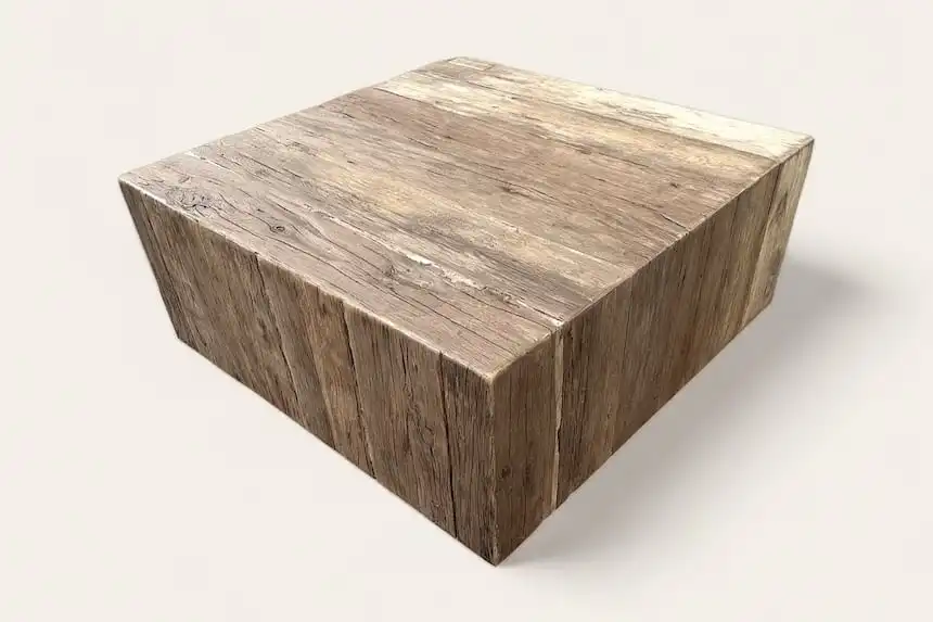 Cube table basse carrée rustique en bois massif patiné, texture robuste et aspect vieilli, style minimaliste pour ambiance chaleureuse.