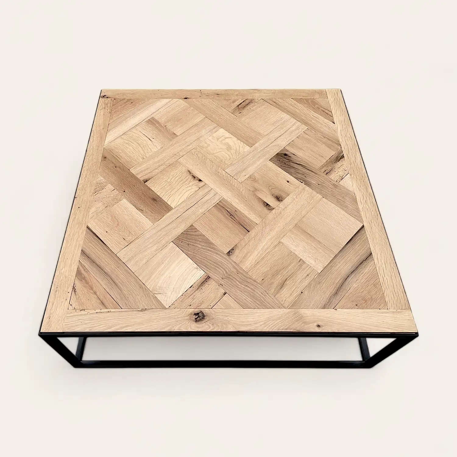  Table basse rustique style versailles en bois recyclé. 