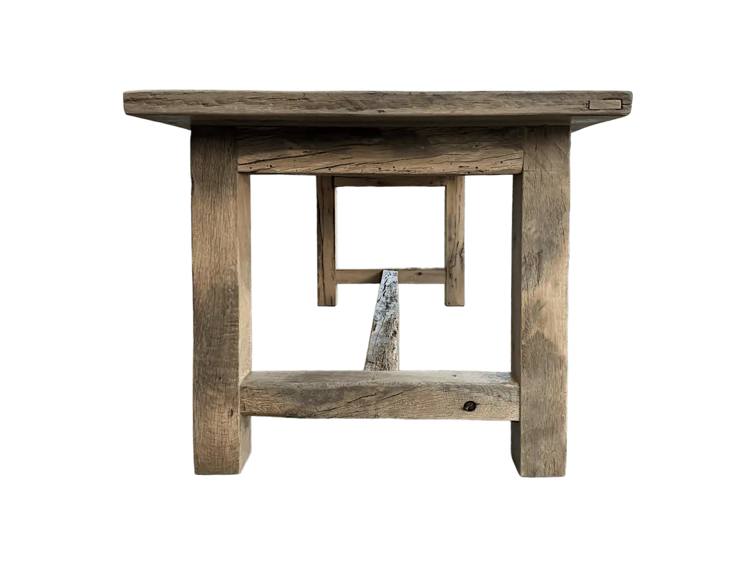 Une table en bois rustique avec deux pieds sur fond blanc.