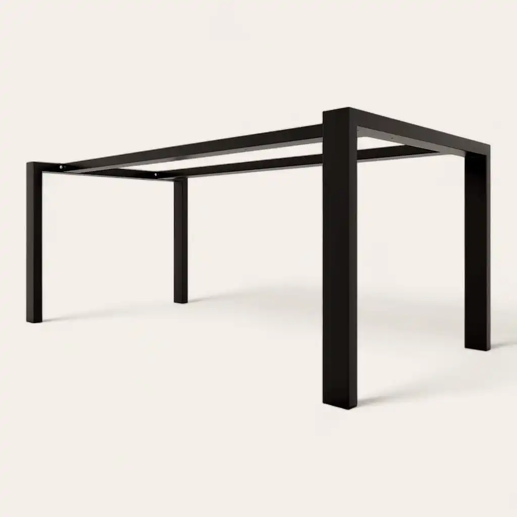  Cadre de table en métal minimaliste noir sans plateau sur fond uni. 
