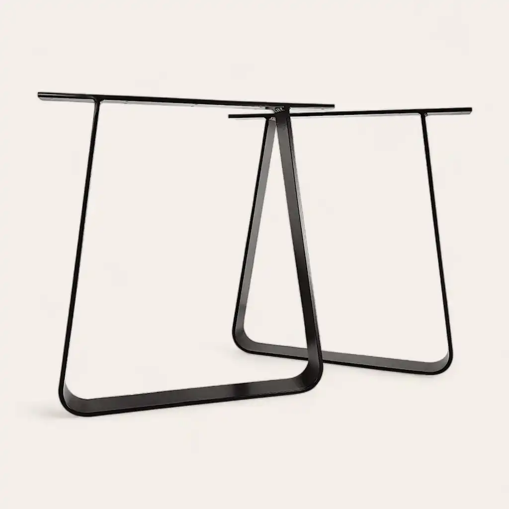  Une paire de pieds de table en métal noir au design minimaliste sur fond blanc. 
