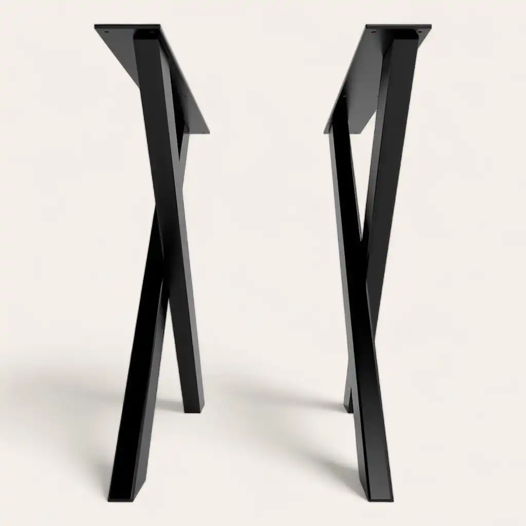  Deux pieds de table noirs et minimalistes parallèles sur un fond blanc. 