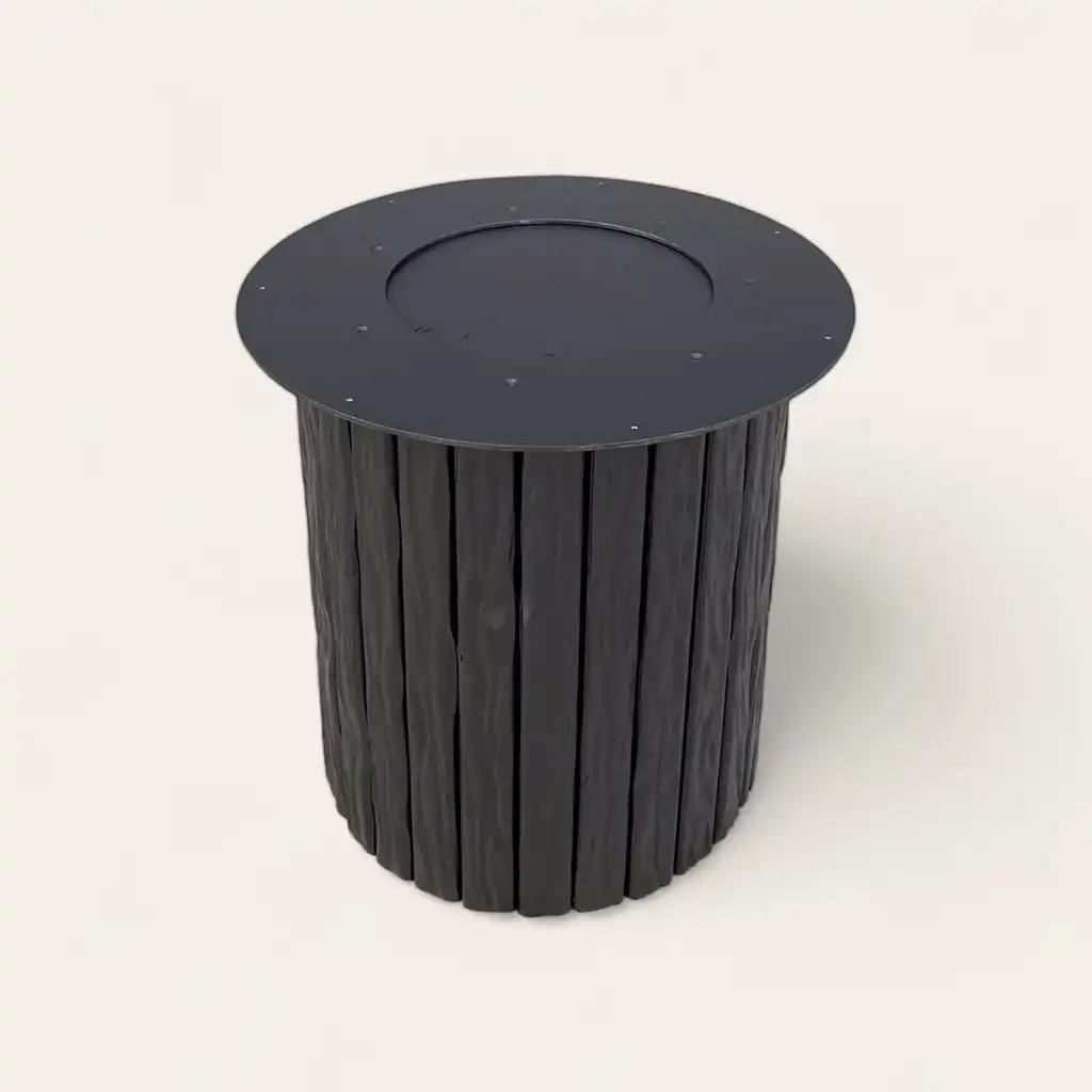  Pied de table cylindrique noir avec un motif à rayures verticales texturées sur fond blanc. 
